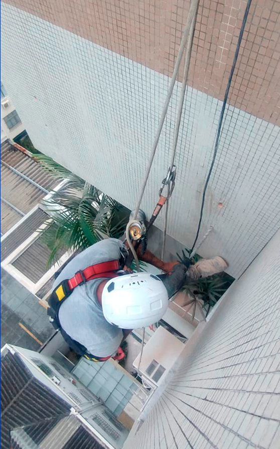 Serviço nas alturas