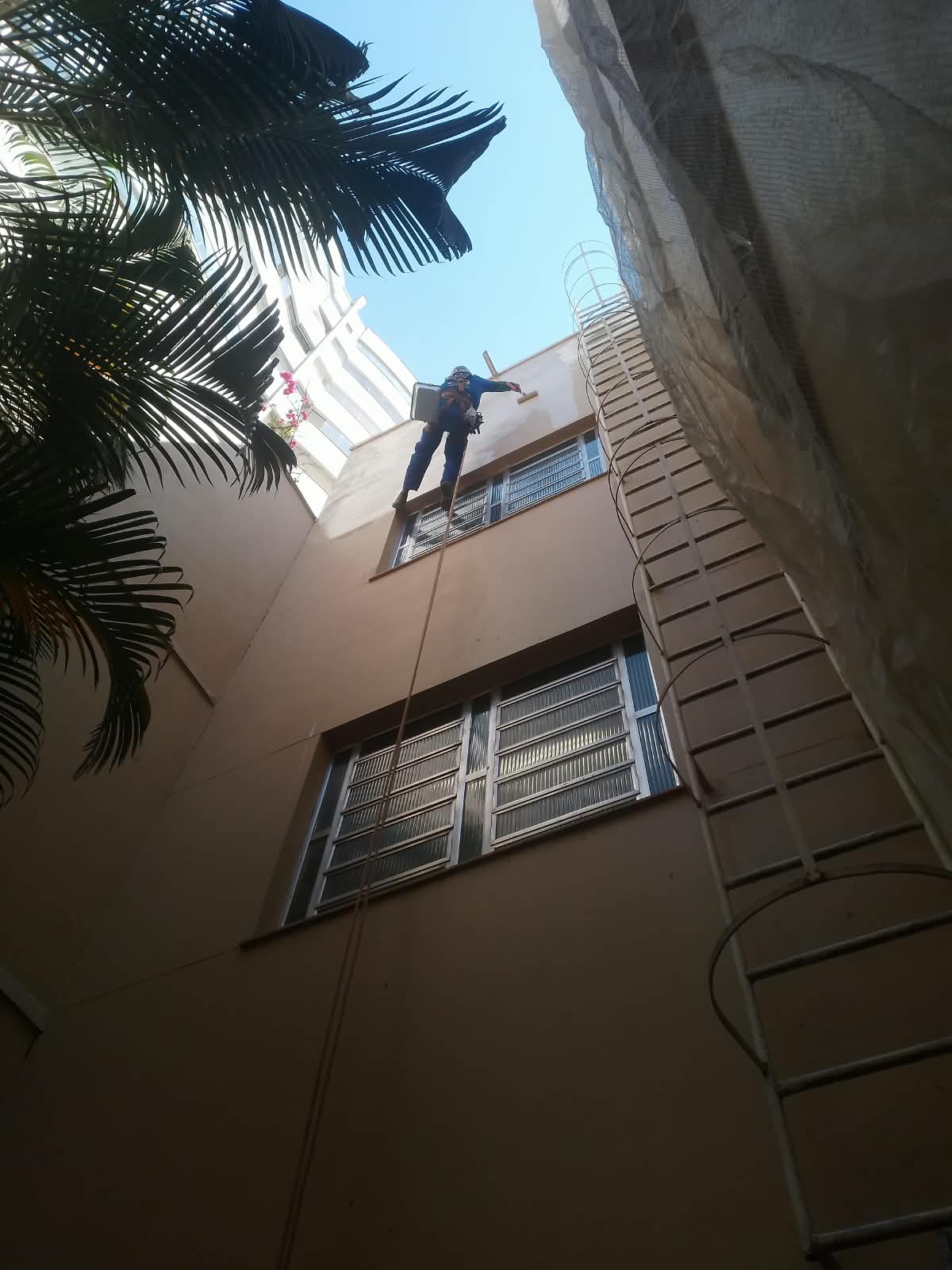 Serviços nas alturas